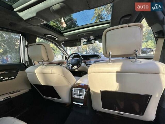 Мерседес С Класс 2006 в Киеве на Automoto.ua Черный Мерседес С Класс, объемом двигателя 5.46 л и пробегом 222 тыс. км за 19000 $, фото 4 на Automoto.ua
