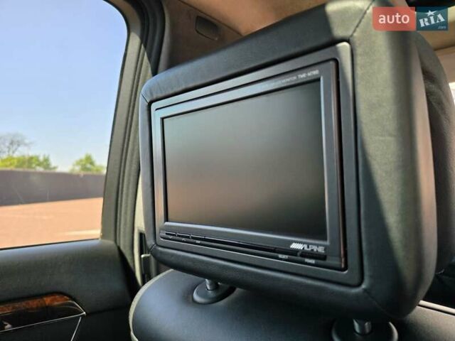 Черный Мерседес С Класс, объемом двигателя 5.5 л и пробегом 303 тыс. км за 10900 $, фото 66 на Automoto.ua