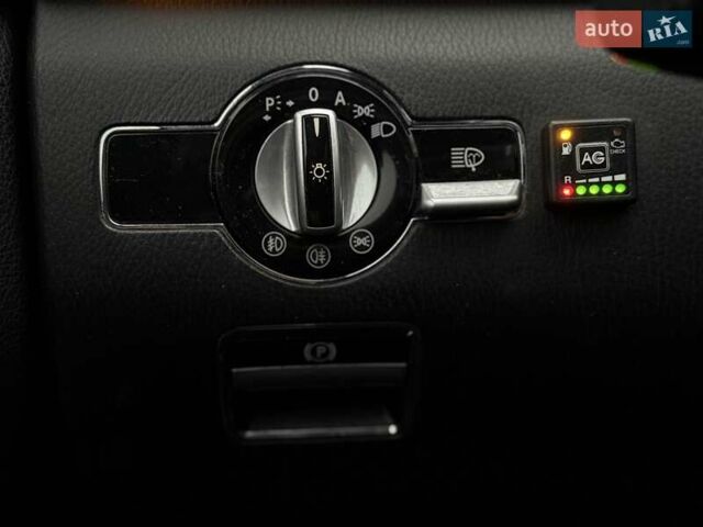 Черный Мерседес С Класс, объемом двигателя 5.4 л и пробегом 425 тыс. км за 11500 $, фото 23 на Automoto.ua