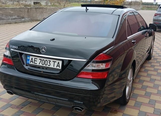 Мерседес С Класс 2006 в Гайсине на Automoto.ua Черный Мерседес С Класс, объемом двигателя 5.5 л и пробегом 207 тыс. км за 10500 $, фото 6 на Automoto.ua