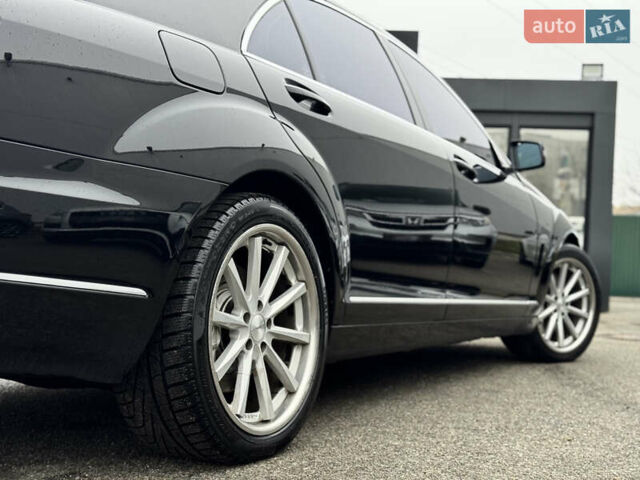 Чорний Мерседес С Клас, об'ємом двигуна 5.51 л та пробігом 193 тис. км за 12700 $, фото 16 на Automoto.ua