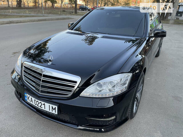 Чорний Мерседес С Клас, об'ємом двигуна 5.5 л та пробігом 288 тис. км за 12500 $, фото 22 на Automoto.ua