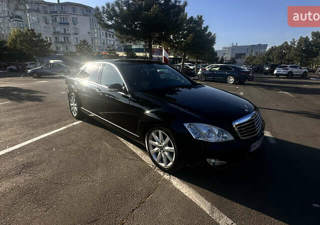Черный Мерседес С Класс, объемом двигателя 3.5 л и пробегом 196 тыс. км за 9200 $, фото 5 на Automoto.ua