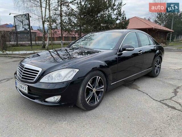 Чорний Мерседес С Клас, об'ємом двигуна 3 л та пробігом 400 тис. км за 10000 $, фото 1 на Automoto.ua