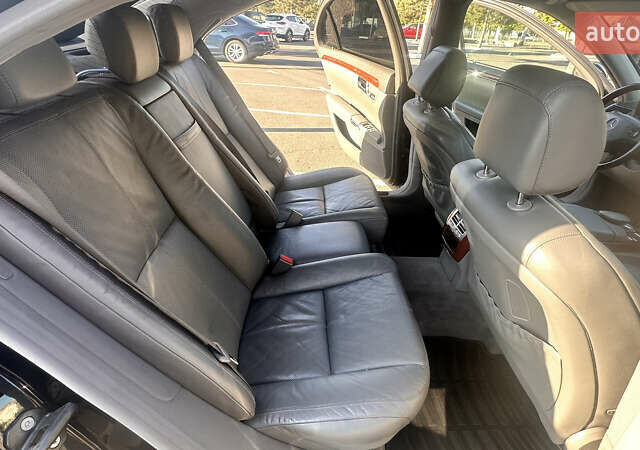 Черный Мерседес С Класс, объемом двигателя 3.5 л и пробегом 196 тыс. км за 9200 $, фото 21 на Automoto.ua