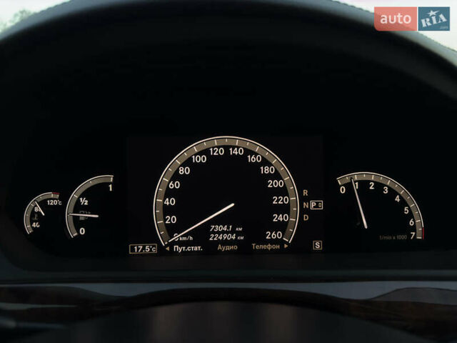 Чорний Мерседес С Клас, об'ємом двигуна 5.46 л та пробігом 224 тис. км за 11200 $, фото 9 на Automoto.ua