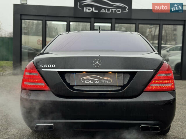 Чорний Мерседес С Клас, об'ємом двигуна 5.51 л та пробігом 193 тис. км за 12700 $, фото 26 на Automoto.ua