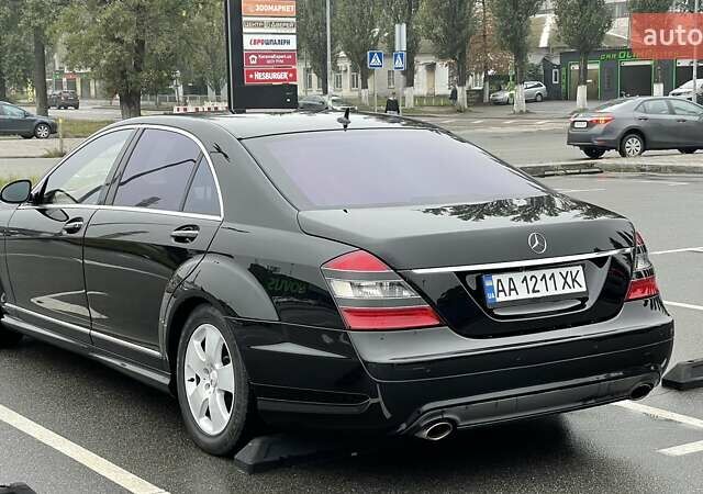 Черный Мерседес С Класс, объемом двигателя 3.5 л и пробегом 330 тыс. км за 12000 $, фото 9 на Automoto.ua