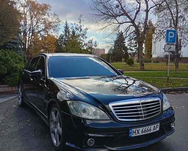 Чорний Мерседес С Клас, об'ємом двигуна 5.5 л та пробігом 235 тис. км за 10999 $, фото 10 на Automoto.ua