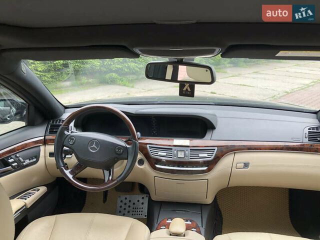 Черный Мерседес С Класс, объемом двигателя 3.5 л и пробегом 390 тыс. км за 11500 $, фото 19 на Automoto.ua