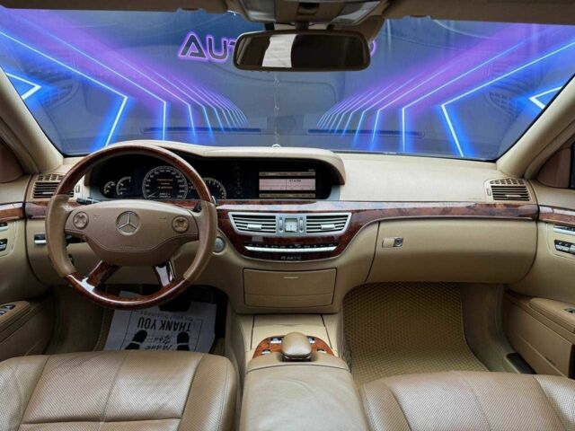 Черный Мерседес С Класс, объемом двигателя 5.5 л и пробегом 265 тыс. км за 10499 $, фото 11 на Automoto.ua