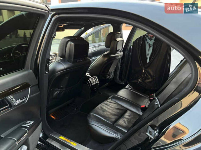 Черный Мерседес С Класс, объемом двигателя 5.5 л и пробегом 220 тыс. км за 12999 $, фото 9 на Automoto.ua