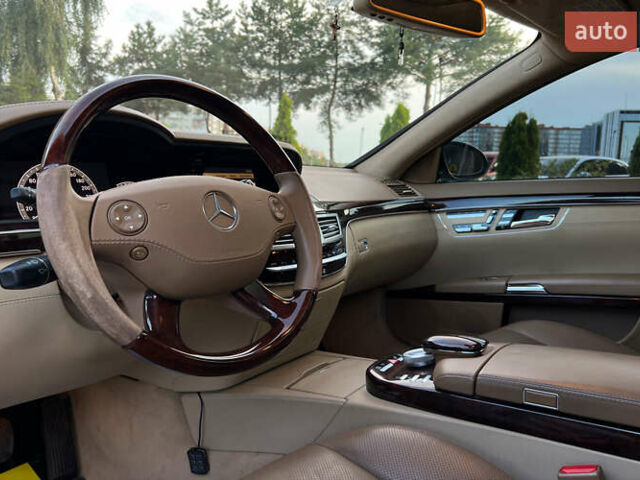 Мерседес С Класс 2007 в Львове на Automoto.ua Черный Мерседес С Класс, объемом двигателя 5.5 л и пробегом 29 тыс. км за 30900 $, фото 25 на Automoto.ua