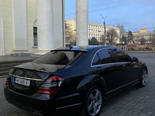 Черный Мерседес С Класс, объемом двигателя 5.5 л и пробегом 303 тыс. км за 10400 $, фото 4 на Automoto.ua