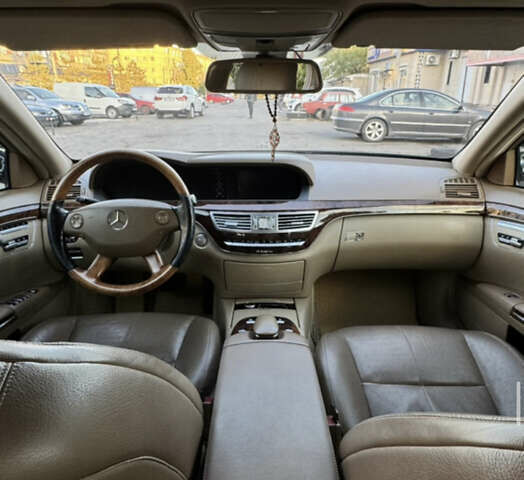 Черный Мерседес С Класс, объемом двигателя 2.99 л и пробегом 300 тыс. км за 10500 $, фото 10 на Automoto.ua