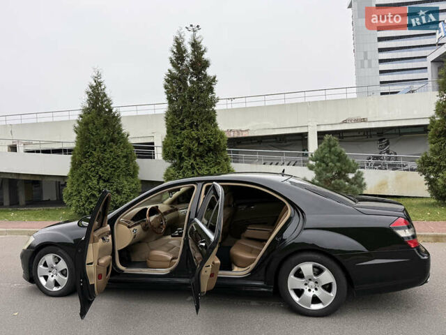 Черный Мерседес С Класс, объемом двигателя 3.5 л и пробегом 305 тыс. км за 7800 $, фото 18 на Automoto.ua