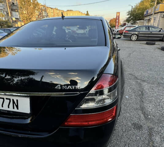 Черный Мерседес С Класс, объемом двигателя 2.99 л и пробегом 300 тыс. км за 10500 $, фото 4 на Automoto.ua