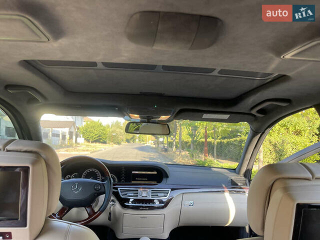 Чорний Мерседес С Клас, об'ємом двигуна 5.5 л та пробігом 157 тис. км за 15900 $, фото 10 на Automoto.ua