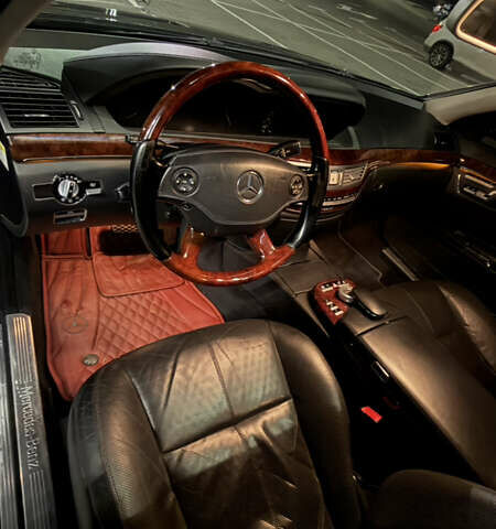 Черный Мерседес С Класс, объемом двигателя 5.5 л и пробегом 176 тыс. км за 8499 $, фото 33 на Automoto.ua