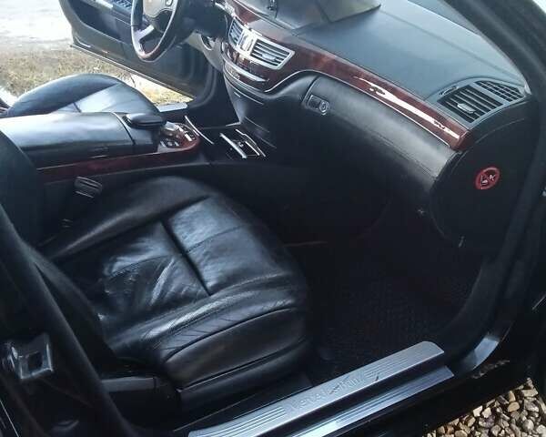 Черный Мерседес С Класс, объемом двигателя 5.5 л и пробегом 204 тыс. км за 12650 $, фото 33 на Automoto.ua