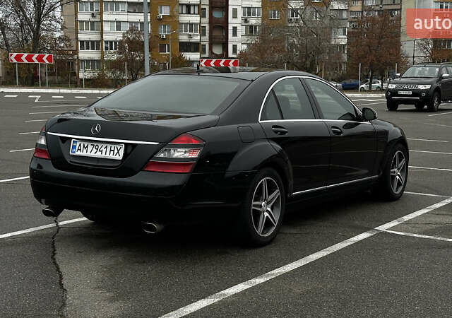 Черный Мерседес С Класс, объемом двигателя 2.99 л и пробегом 208 тыс. км за 14000 $, фото 6 на Automoto.ua