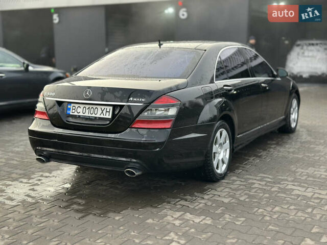 Черный Мерседес С Класс, объемом двигателя 5.46 л и пробегом 280 тыс. км за 8500 $, фото 6 на Automoto.ua