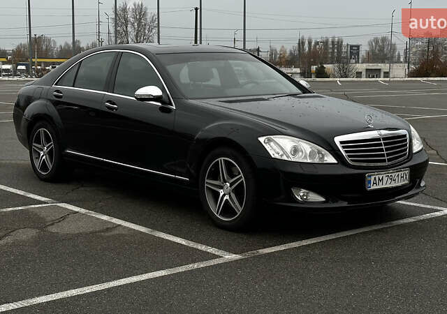 Черный Мерседес С Класс, объемом двигателя 2.99 л и пробегом 208 тыс. км за 14000 $, фото 2 на Automoto.ua