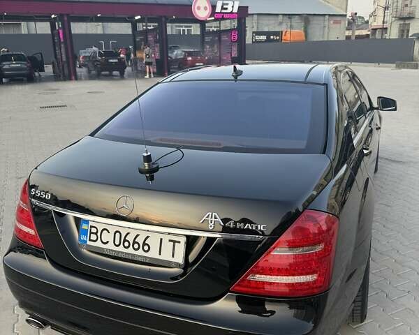 Мерседес С Класс 2007 в Киеве на Automoto.ua Черный Мерседес С Класс, объемом двигателя 5.5 л и пробегом 251 тыс. км за 14500 $, фото 6 на Automoto.ua