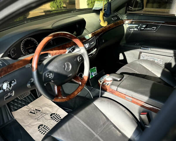 Мерседес С Класс 2007 в Львове на Automoto.ua Черный Мерседес С Класс, объемом двигателя 5.46 л и пробегом 189 тыс. км за 20000 $, фото 8 на Automoto.ua