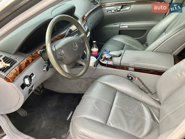 Черный Мерседес С Класс, объемом двигателя 3 л и пробегом 304 тыс. км за 13500 $, фото 8 на Automoto.ua