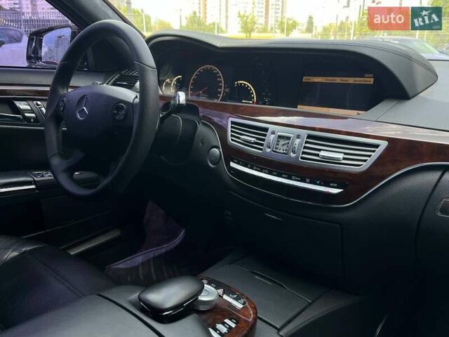 Черный Мерседес С Класс, объемом двигателя 6.21 л и пробегом 150 тыс. км за 16990 $, фото 19 на Automoto.ua