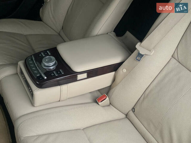 Черный Мерседес С Класс, объемом двигателя 5.51 л и пробегом 249 тыс. км за 14000 $, фото 20 на Automoto.ua