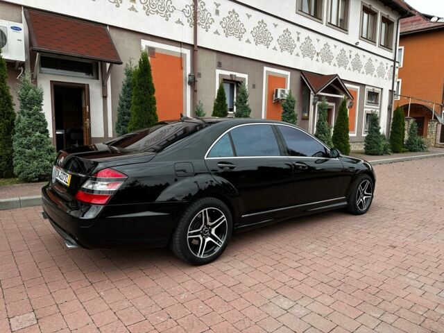 Черный Мерседес С Класс, объемом двигателя 5.5 л и пробегом 330 тыс. км за 10000 $, фото 7 на Automoto.ua