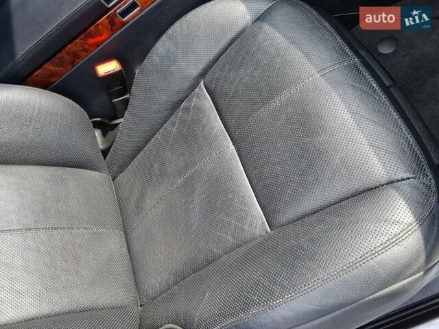 Чорний Мерседес С Клас, об'ємом двигуна 5.5 л та пробігом 203 тис. км за 11400 $, фото 5 на Automoto.ua