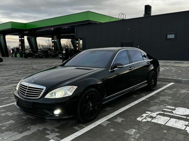 Черный Мерседес С Класс, объемом двигателя 5.5 л и пробегом 330 тыс. км за 10000 $, фото 19 на Automoto.ua