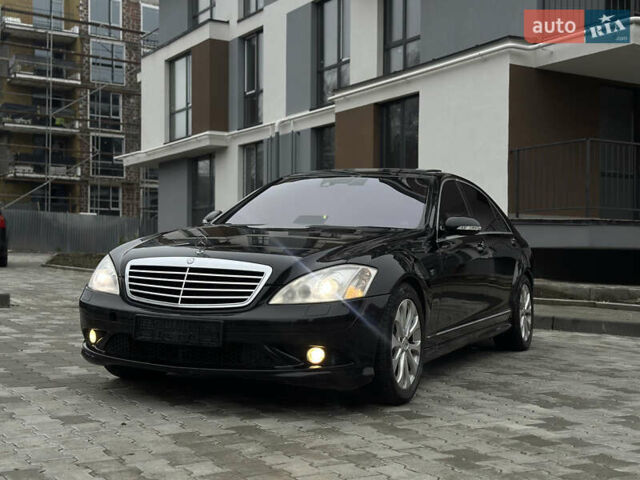 Черный Мерседес С Класс, объемом двигателя 5.46 л и пробегом 270 тыс. км за 8700 $, фото 2 на Automoto.ua