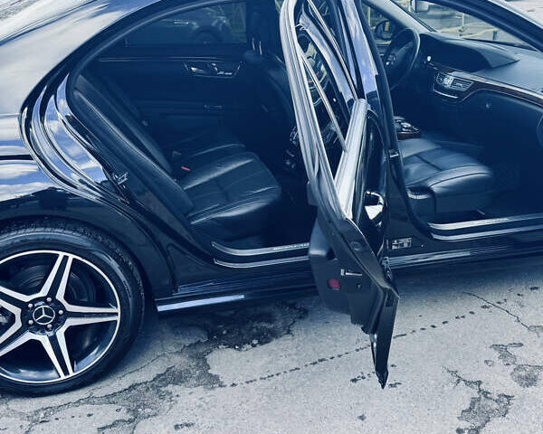 Чорний Мерседес С Клас, об'ємом двигуна 3.5 л та пробігом 190 тис. км за 10500 $, фото 10 на Automoto.ua