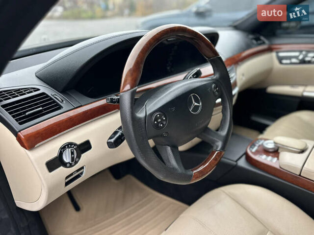 Чорний Мерседес С Клас, об'ємом двигуна 3.5 л та пробігом 220 тис. км за 10800 $, фото 18 на Automoto.ua