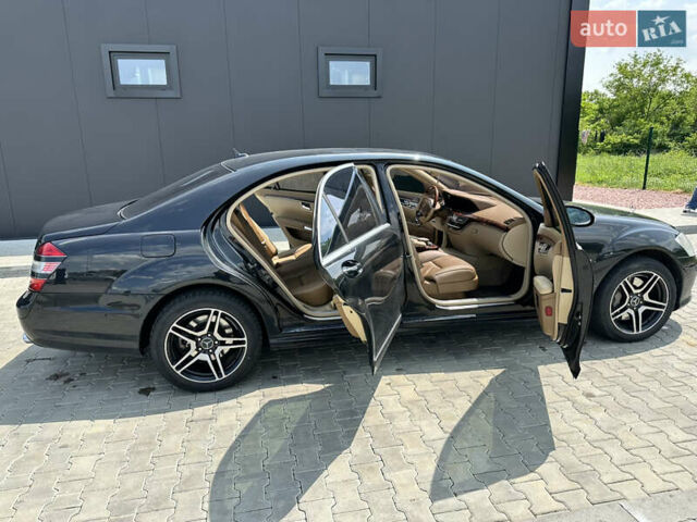 Черный Мерседес С Класс, объемом двигателя 0 л и пробегом 330 тыс. км за 10000 $, фото 5 на Automoto.ua