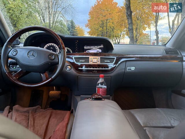 Чорний Мерседес С Клас, об'ємом двигуна 5.5 л та пробігом 155 тис. км за 16800 $, фото 16 на Automoto.ua