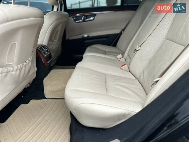 Чорний Мерседес С Клас, об'ємом двигуна 3.5 л та пробігом 220 тис. км за 10800 $, фото 23 на Automoto.ua