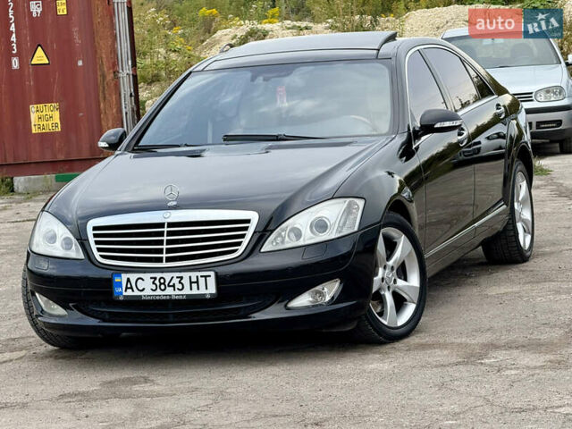 Мерседес С Класс 2007 в Ровно на Automoto.ua Черный Мерседес С Класс, объемом двигателя 5.5 л и пробегом 323 тыс. км за 8999 $, фото 2 на Automoto.ua
