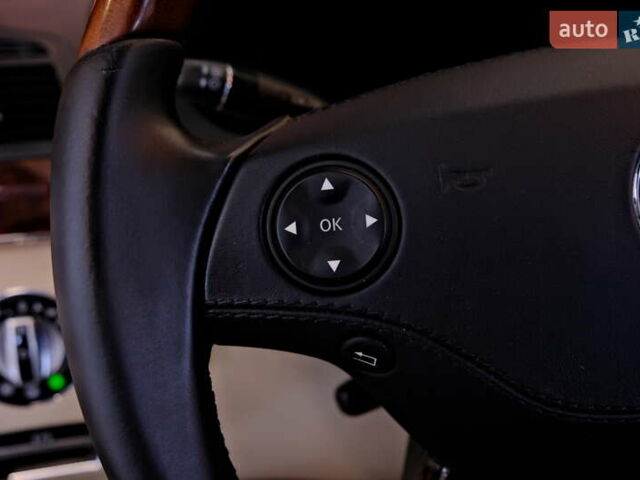 Чорний Мерседес С Клас, об'ємом двигуна 4.7 л та пробігом 218 тис. км за 8900 $, фото 38 на Automoto.ua