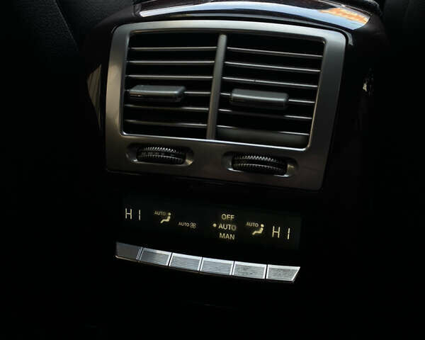 Чорний Мерседес С Клас, об'ємом двигуна 5.5 л та пробігом 303 тис. км за 10400 $, фото 21 на Automoto.ua