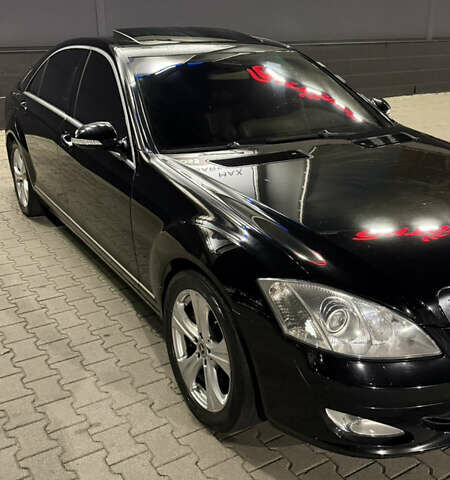 Черный Мерседес С Класс, объемом двигателя 5.5 л и пробегом 176 тыс. км за 8499 $, фото 17 на Automoto.ua