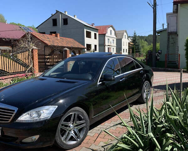 Чорний Мерседес С Клас, об'ємом двигуна 5.5 л та пробігом 295 тис. км за 12000 $, фото 4 на Automoto.ua
