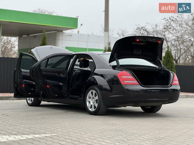 Черный Мерседес С Класс, объемом двигателя 3.5 л и пробегом 217 тыс. км за 10300 $, фото 29 на Automoto.ua