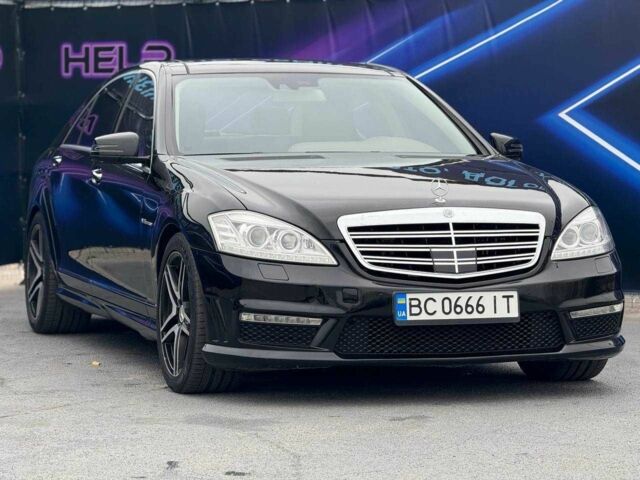 Черный Мерседес С Класс, объемом двигателя 5.5 л и пробегом 265 тыс. км за 10499 $, фото 3 на Automoto.ua