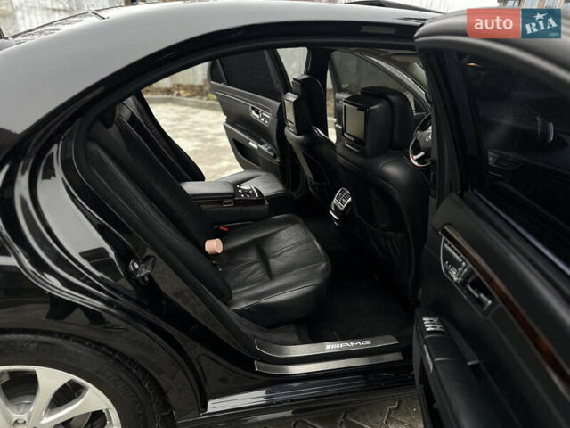 Черный Мерседес С Класс, объемом двигателя 5.46 л и пробегом 270 тыс. км за 8700 $, фото 30 на Automoto.ua