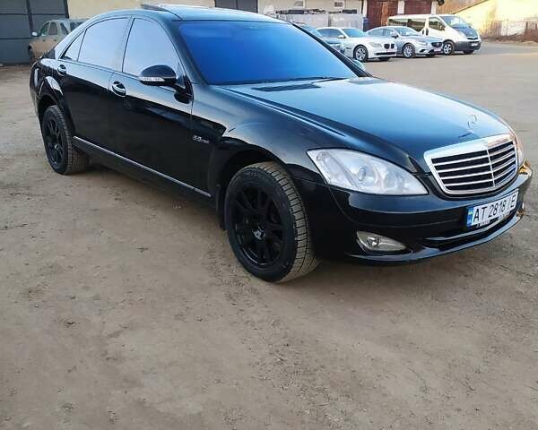 Черный Мерседес С Класс, объемом двигателя 5.5 л и пробегом 205 тыс. км за 12500 $, фото 4 на Automoto.ua